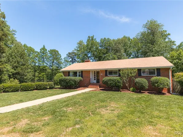 110 Lakeside Dr, Colonial Heights, VA 23834