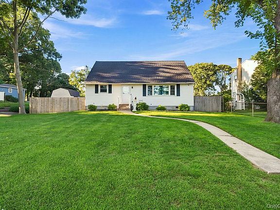 2nd image of 731 Muncey Road