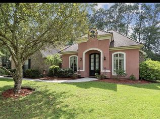 225 Secluded Oaks Ln, Madisonville, LA 70447