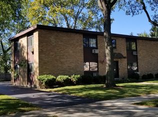 765 Waikiki Dr APT 3, Des Plaines, IL 60016