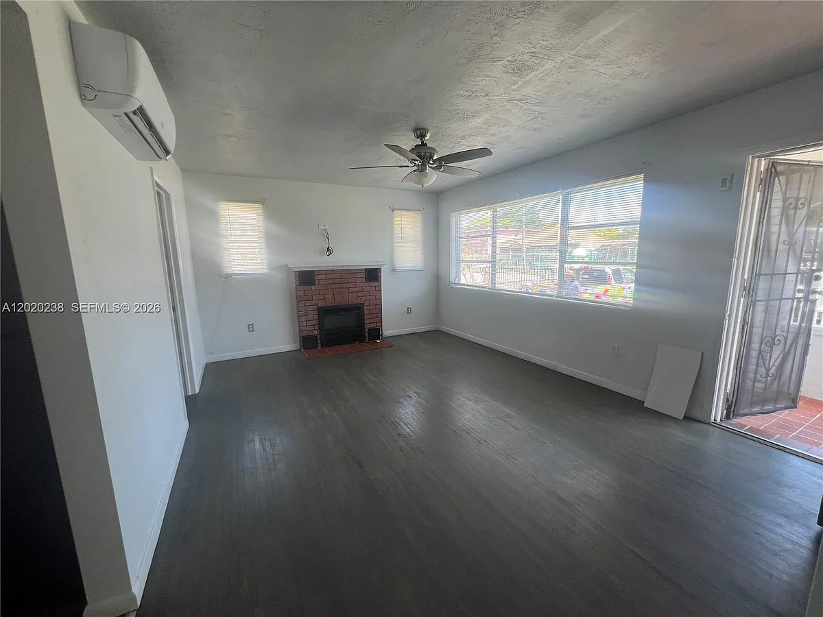 Building Photo - 740 NW 31st St