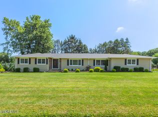 9 Theresa Dr, Holmdel, NJ 07733