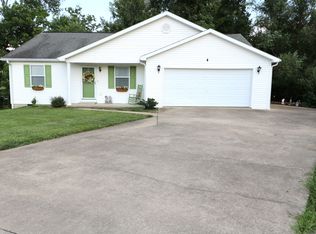 140 Yorkshire Dr, Lawrenceburg, KY 40342