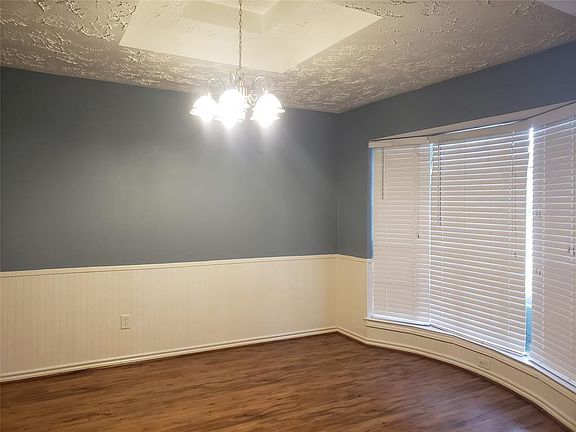 3rd image of 12315 Dorrance Ln