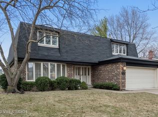1629 Longmeadow Dr, Glenview, IL