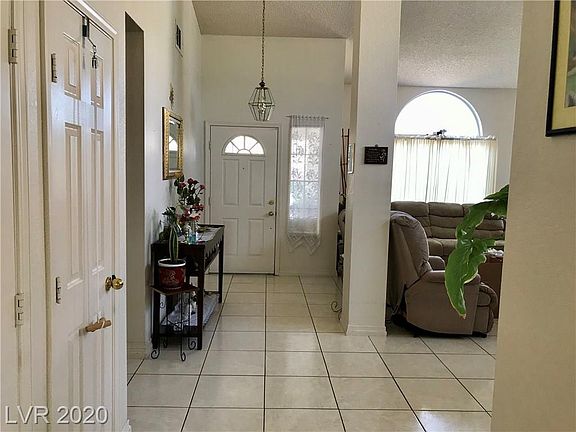4th image of 3809 Fortress Dr