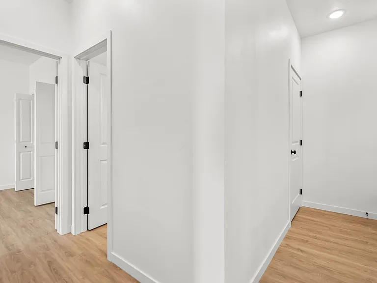 Twin Oaks Apartments — Photo 18