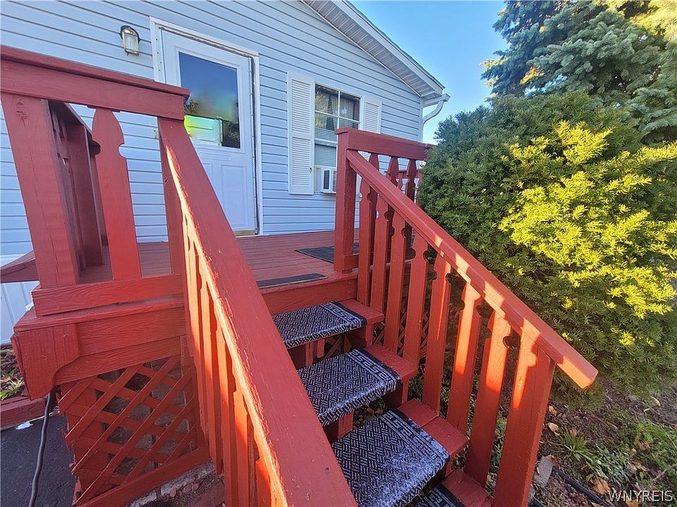 414 Birchwood Dr, Lockport, NY 14094 Zillow