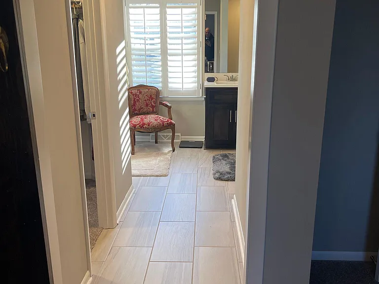 24 NE Normandy Ln — Photo 13