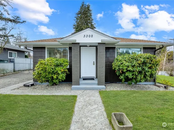 3302 Grandview Drive W, University Place, WA 98466