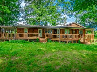 5707 N York Hwy, Byrdstown, TN 38549