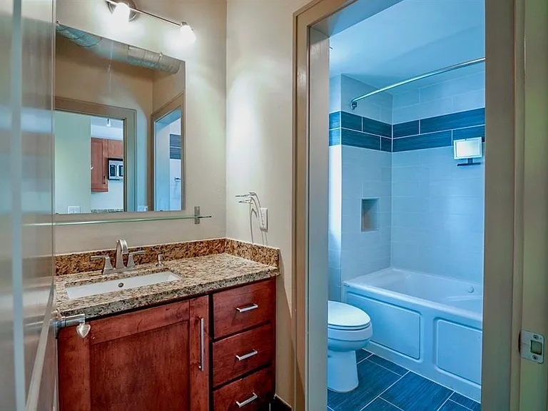 4009 Greeley St #4 — Photo 9
