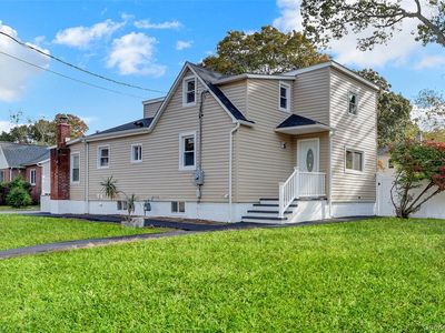 239 Bayview Avenue, East Patchogue, NY, 11772