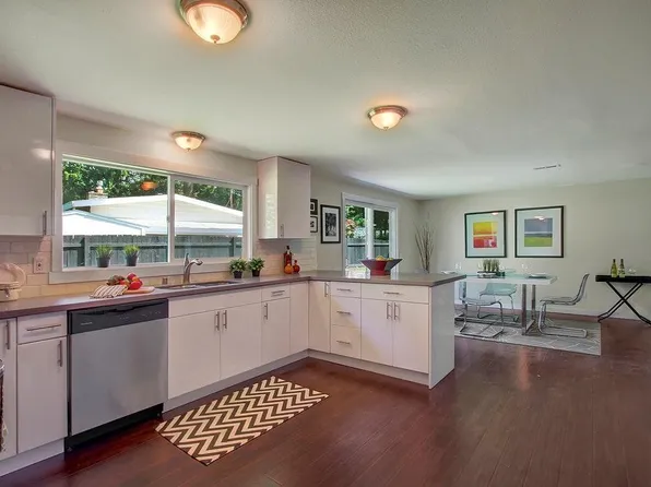 2058 150th Ave SE, Bellevue, WA 98007