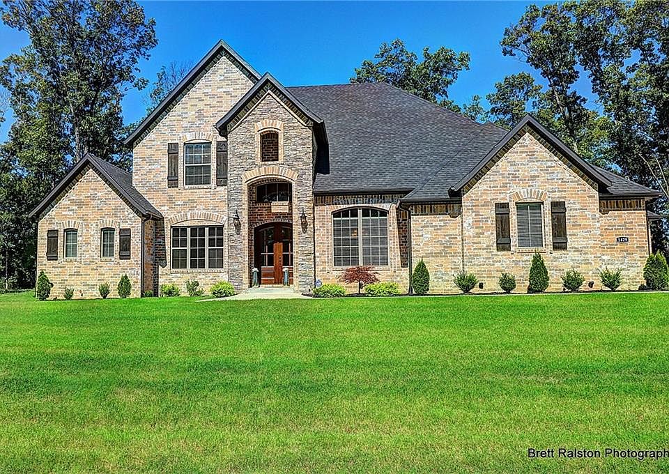 1st image of 1429 Le Chesnay Dr