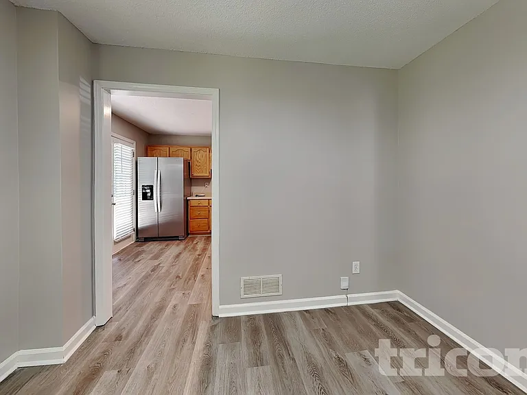 6316 Wellington Ct — Photo 5