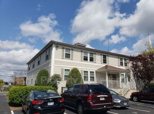 79 Cottage St #10, Pawtucket, RI 02860