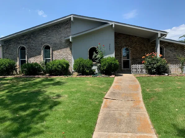2009 Chestnut Rd, Carrollton, TX 75007