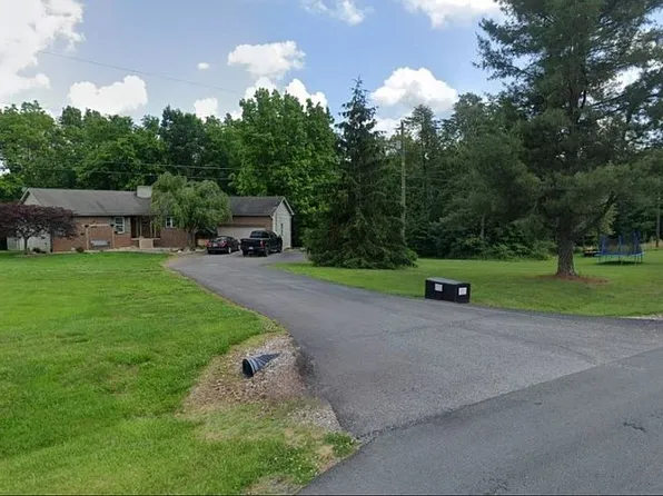 858 Hillcreek Dr, Elizabethtown, KY 42701