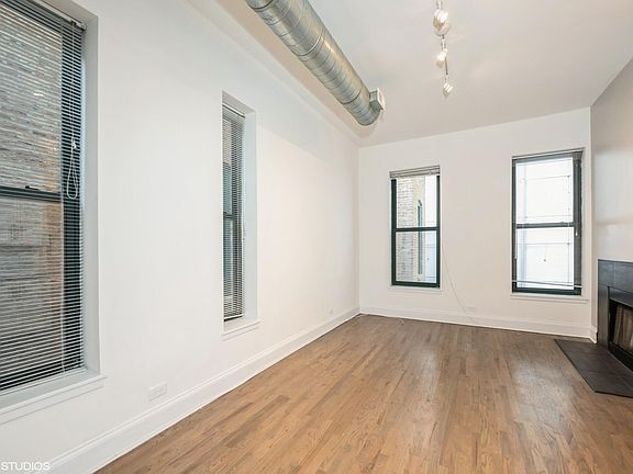 4th image of 805 N Wabash Ave