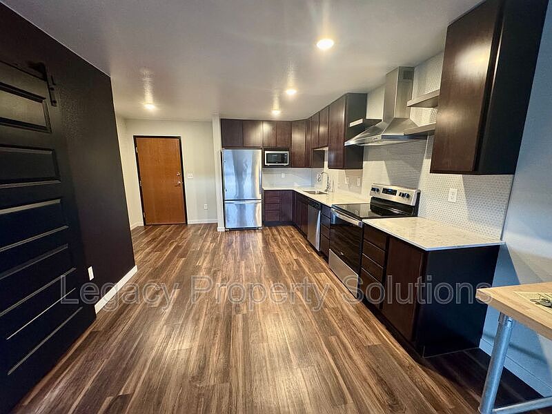 1st image of 208 E Greenfield Ln #C-205