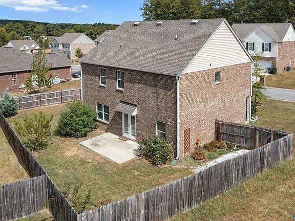 5th image of 2410 Bluff Haven Ln