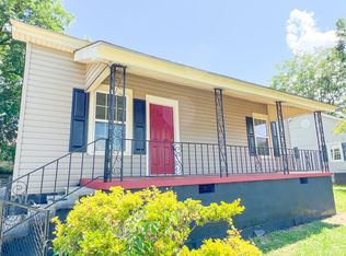 15 18th St, Greer, SC 29651