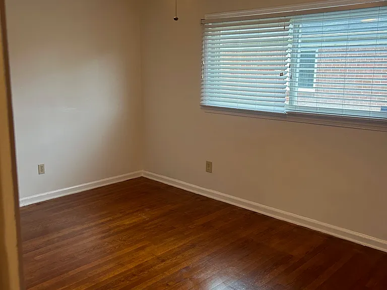22 Pickett St — Photo 8