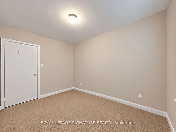 3rd image of 35 Florens Ave