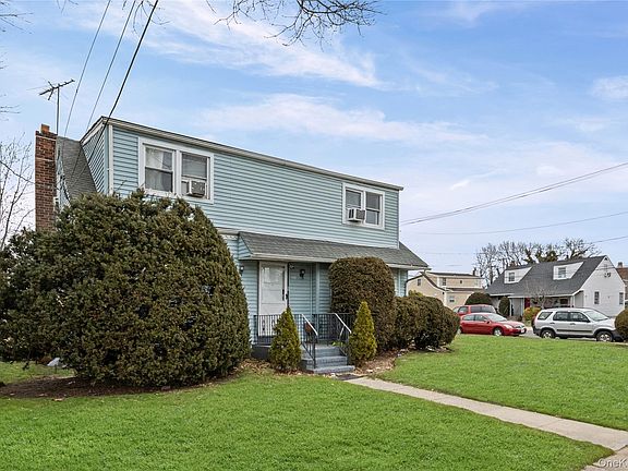 2nd image of 282 Caryl Drive