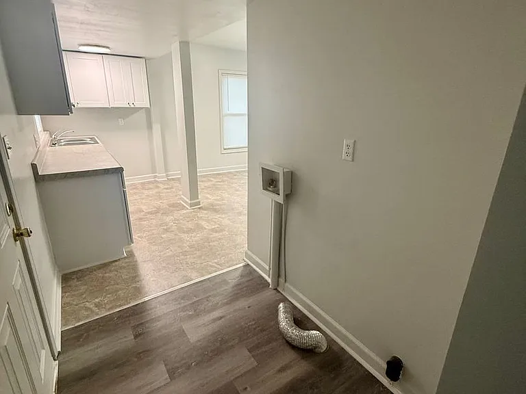 1104 Attica St — Photo 13