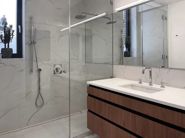 533 Leonard Street image 18 of 25