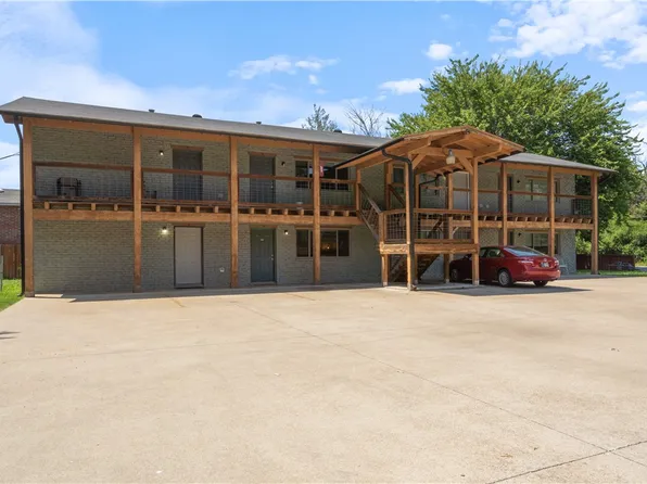 969 W Holly St, Fayetteville, AR 72703