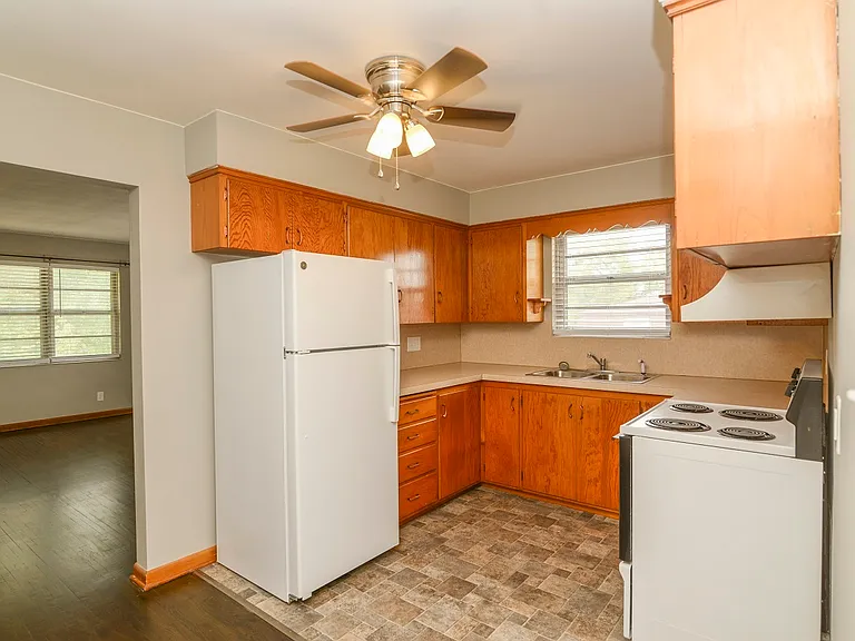 214 W Atchison St #3 — Photo 4