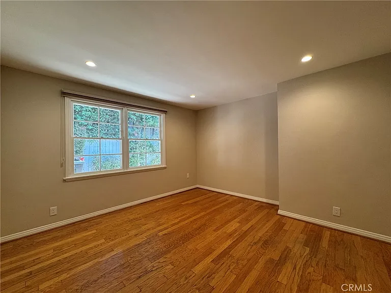 565 Sierra Vista Ave — Photo 5