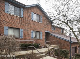 5350 Newport Dr #1-2A, Lisle, IL