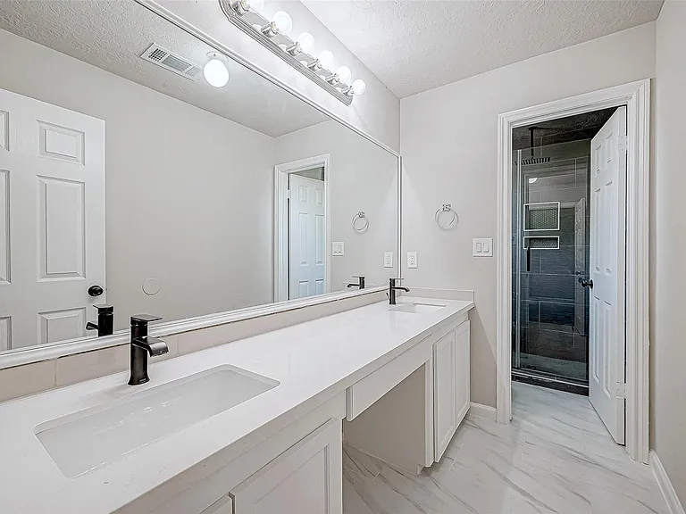 3102 Glenn Lakes Ln — Photo 33