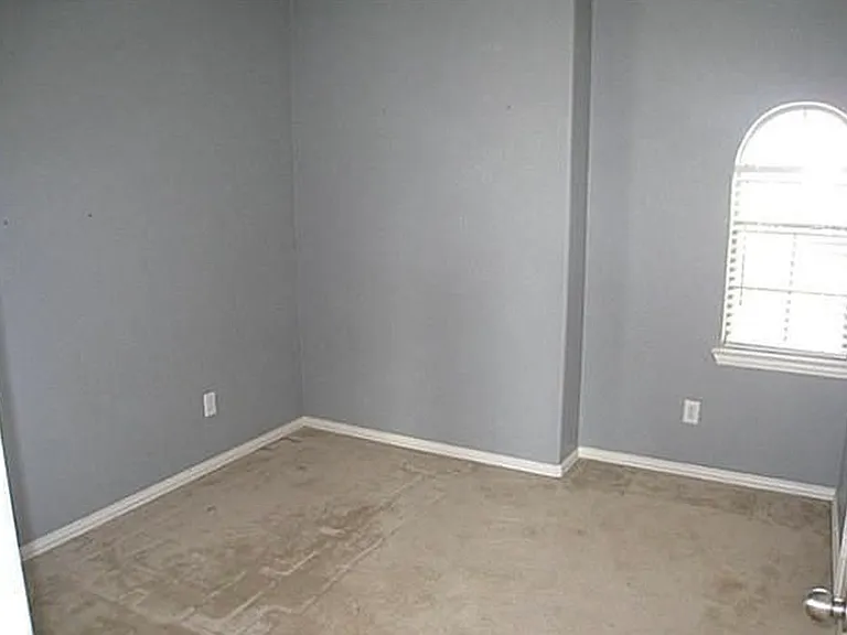 1524 Chestnut Dr — Photo 7