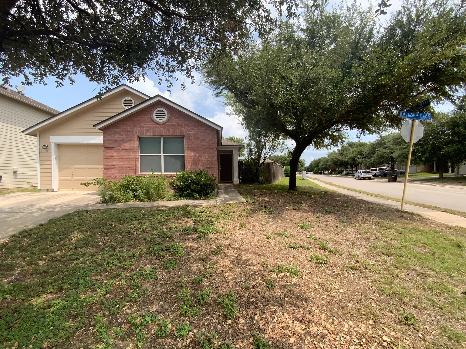 3 bed, 1332 sqft, $1,495 — Photo 2