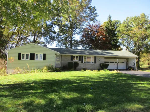 131 Orchard Knoll Dr, Horseheads, NY 14845