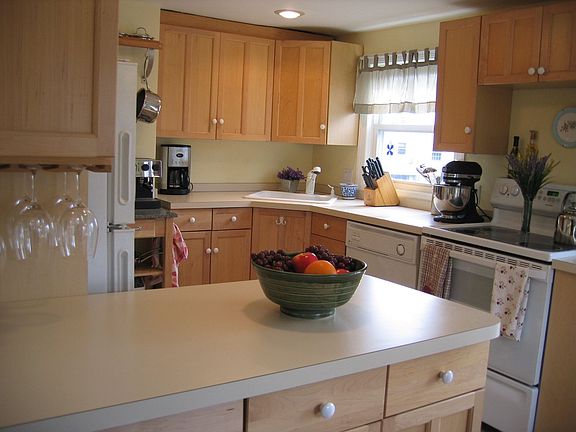 Fully renovated kitchen