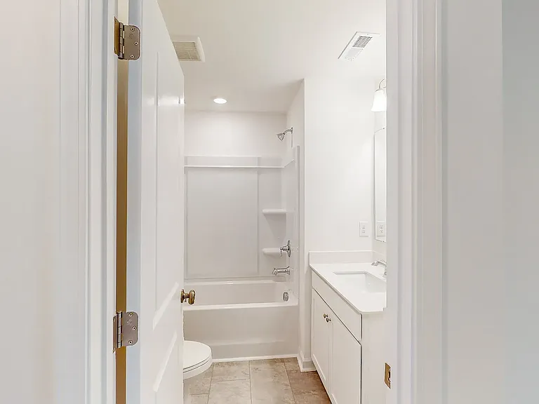 2752 Yeager Dr NW — Photo 11