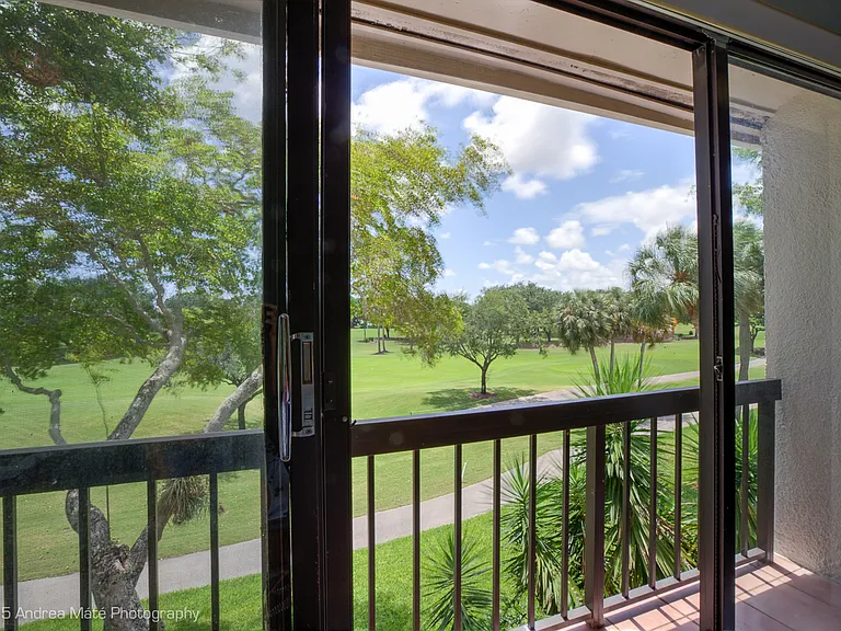 3200 Bridgewood Dr — Photo 12