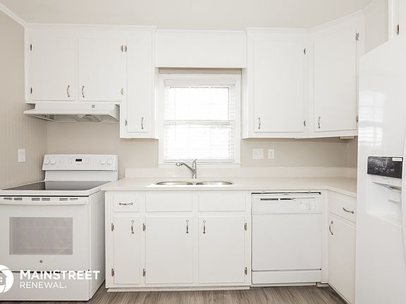 4th image of 231 Crystal Cir