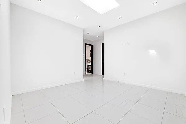 Rented by REAL New York | media 11