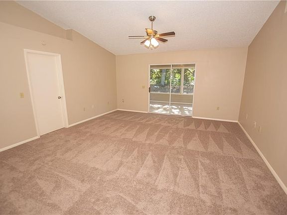 5th image of 625 Walnut Ave