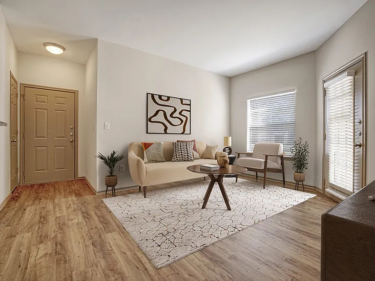 Elm Hollow Apartments — Photo 32