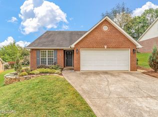 10220 Poppy Ln, Knoxville, TN 37922