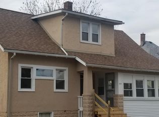 1613 9th St, Moline, IL 61265