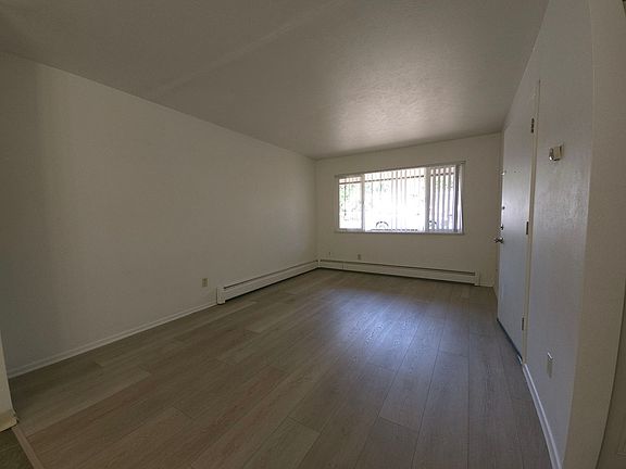 3rd image of 1410 19th St APT 6